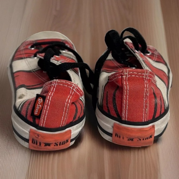 CONVERSE DR. SEUSS CAT IN THE HAT SIZE 3 YOUTH Chuck Taylor UNISEX - Picture 2 of 8